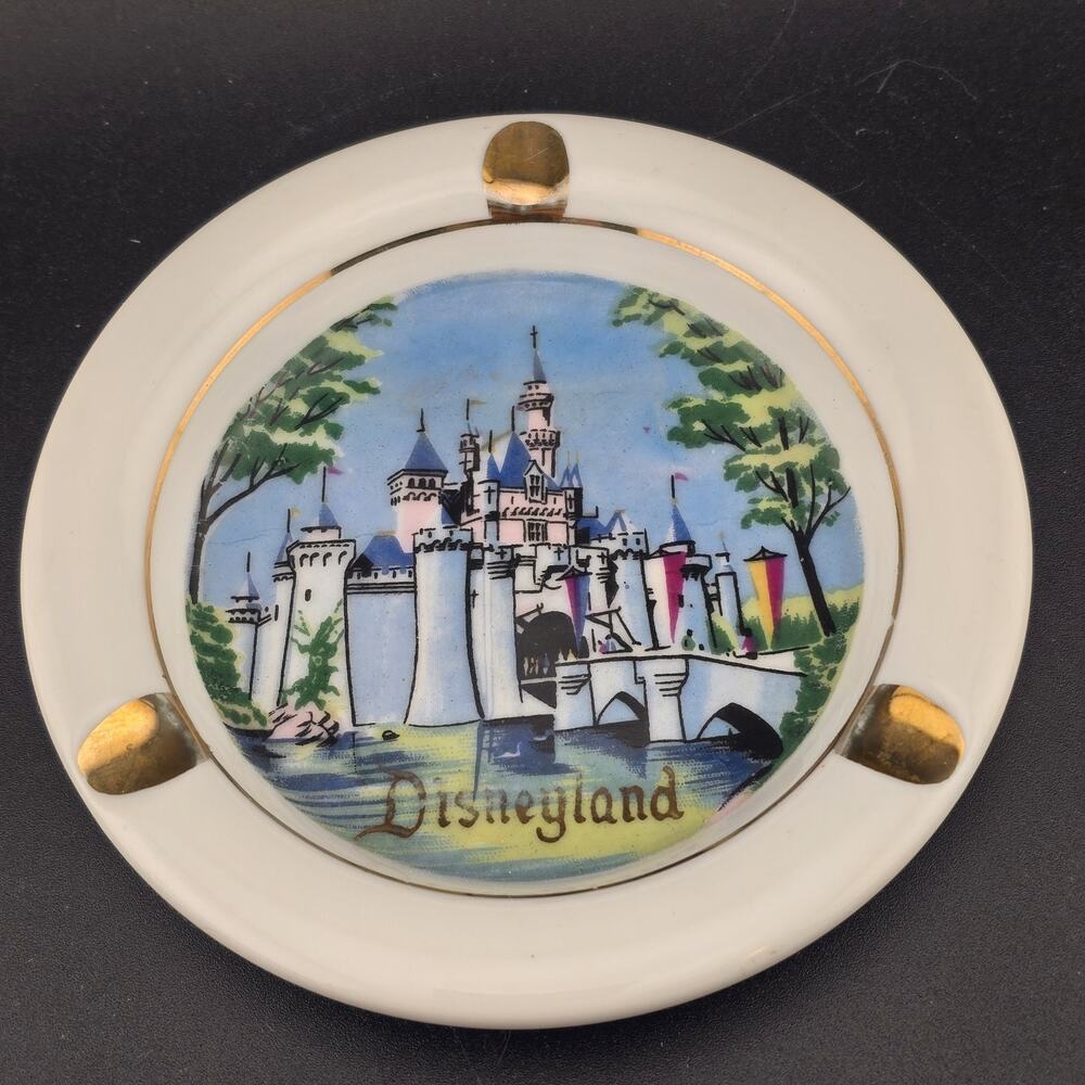 Disneyland Vintage 1960s Souvenir Porcelain AshTray 5" Castle Walt Japan